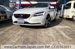 volvo v40 2019 GOO_JP_700110115730241202002