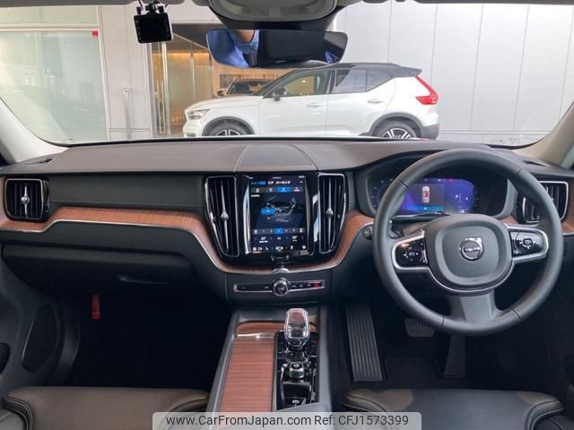 volvo xc60 2024 CFJ1573399 image 2