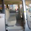 toyota noah 2010 GOO_JP_700055065930201110001 image 12