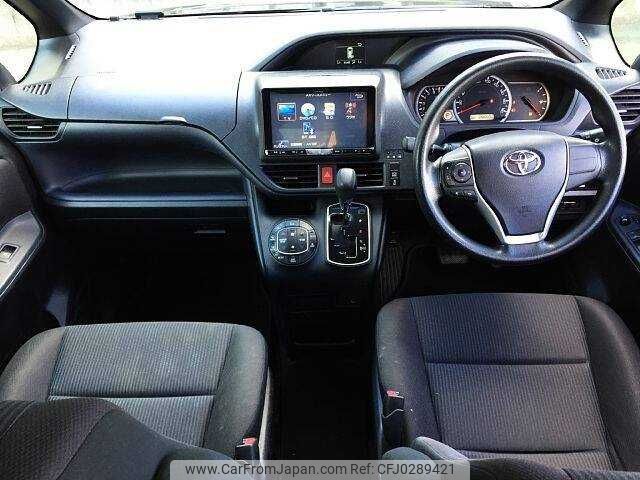 toyota voxy 2014 504928-924916 image 1