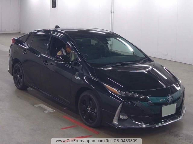 toyota prius-phv 2017 quick_quick_DLA-ZVW52_ZVW52-3026789 image 1