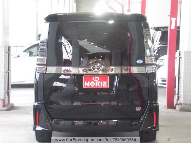 toyota voxy 2017 -TOYOTA--Voxy ZRR80W--0385101---TOYOTA--Voxy ZRR80W--0385101- image 2