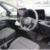 nissan serena 2023 CFJ1563454 image 3