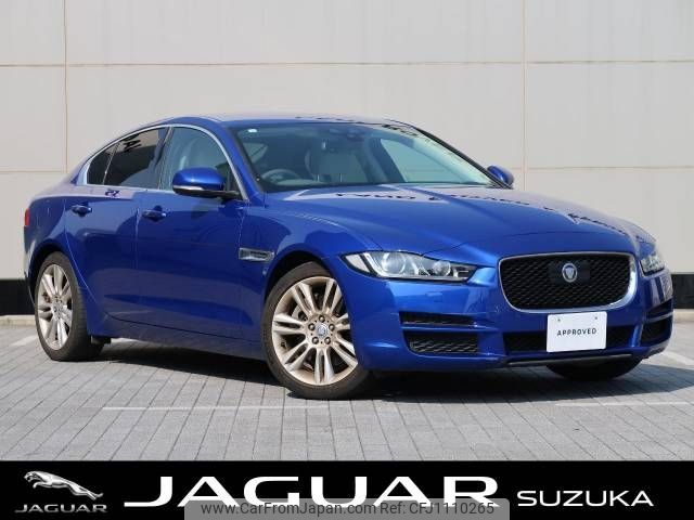 jaguar xe 2017 -JAGUAR--Jaguar XE CBA-JA2GA--SAJAB4AG3HA975813---JAGUAR--Jaguar XE CBA-JA2GA--SAJAB4AG3HA975813- image 1