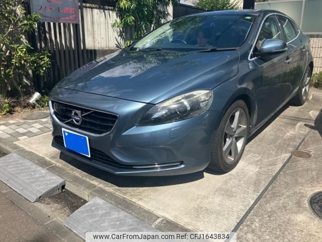 volvo v40 2014 CFJ1643834 image 2