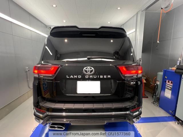 toyota land-cruiser 2024 CFJ1577360 image 2