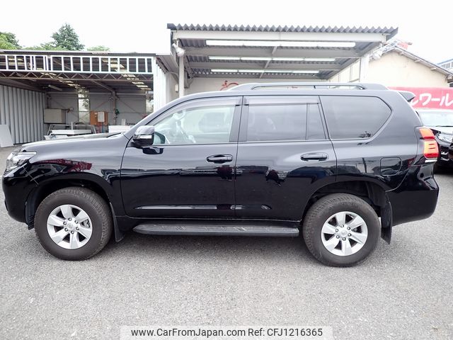 toyota land-cruiser-prado 2022 25431502 image 2