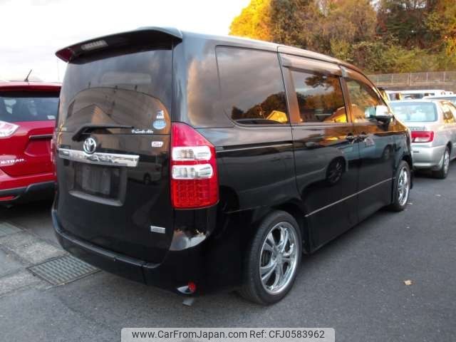 toyota noah 2011 -TOYOTA--Noah DBA-ZRR70Wｶｲ--ZRR70Wｶｲ-0447217---TOYOTA--Noah DBA-ZRR70Wｶｲ--ZRR70Wｶｲ-0447217- image 2