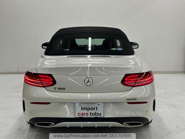 mercedes-benz c-class 2018 CFJ1737051 image 2