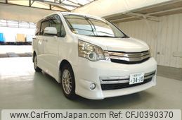 toyota noah 2011 ENHANCEAUTO_1_ea290123