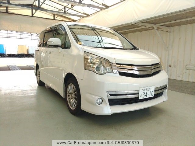 toyota noah 2011 ENHANCEAUTO_1_ea290123 image 1