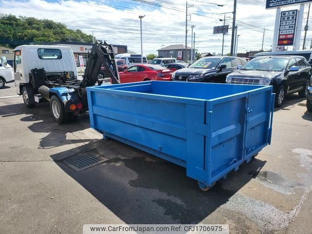 isuzu elf-truck 2006 CFJ1706975 image 2