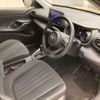 toyota yaris-cross 2022 CFJ1568317 image 7