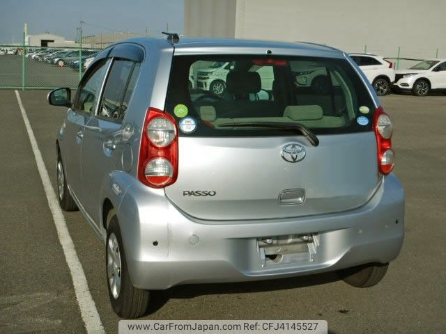 Toyota passo 2011