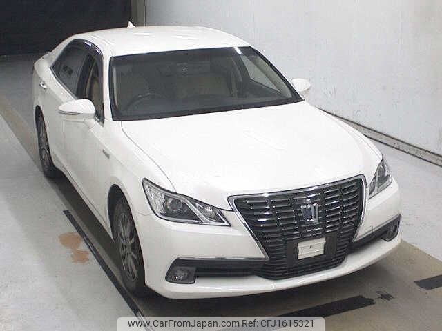 toyota crown 2015 CFJ1615321 image 1