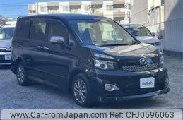 toyota voxy 2011 -TOYOTA--Voxy DBA-ZRR70W--ZRR70-0443082---TOYOTA--Voxy DBA-ZRR70W--ZRR70-0443082-