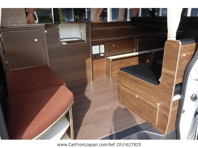 toyota hiace-van 2016 CFJ1627825 image 2