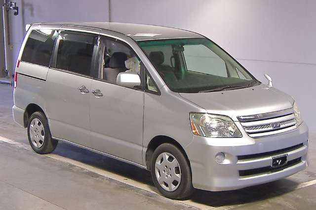 toyota noah 2006 19530TBNQ image 1