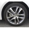 lexus is 2019 CFJ1652319 image 12
