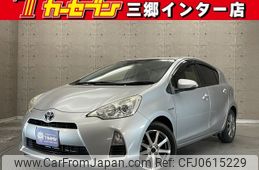 toyota aqua 2012 -TOYOTA--AQUA DAA-NHP10--NHP10-6070950---TOYOTA--AQUA DAA-NHP10--NHP10-6070950-