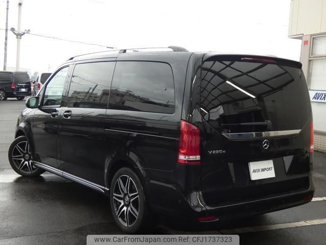 mercedes-benz v-class 2023 CFJ1737323 image 2