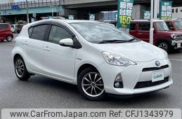 toyota aqua 2013 CFJ1343979