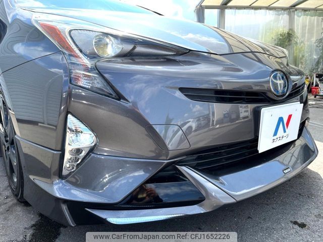 toyota prius 2018 CFJ1652226 image 2