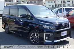 toyota voxy 2015 CFJ1701073