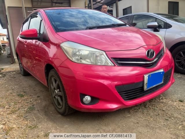 toyota vitz 2013 -TOYOTA--Vitz DBA-KSP130--KSP130-2092333---TOYOTA--Vitz DBA-KSP130--KSP130-2092333- image 2