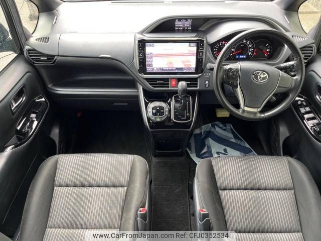 toyota voxy 2018 -TOYOTA--Voxy DBA-ZRR80W--ZRR80-0412454---TOYOTA--Voxy DBA-ZRR80W--ZRR80-0412454- image 2