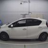 toyota aqua 2016 CFJ1541632 image 9