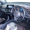 toyota c-hr 2017 quick_quick_DAA-ZYX10_2070155 image 3