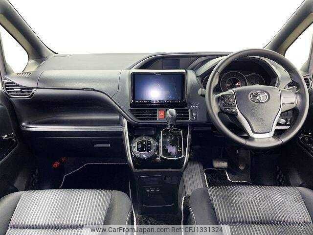 toyota voxy 2020 504928-930861 image 1