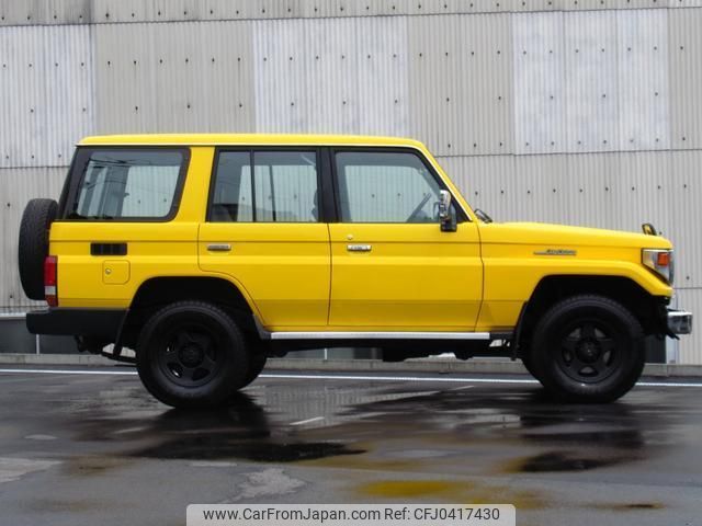 toyota landcruiser-70 2004 quick_quick_HZJ76V_HZJ76V-0006523 image 2