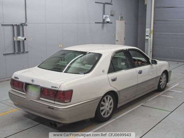toyota crown 2002 CFJ0699943 image 2