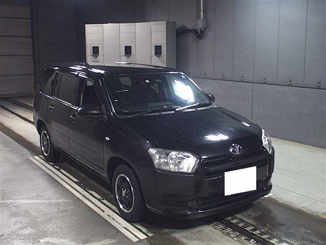 car_4a4c9413-884b-4816-8351-