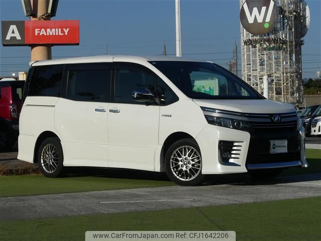 toyota voxy 2017 CFJ1642206 image 1