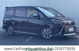 toyota voxy 2018 -TOYOTA--Voxy DBA-ZRR80W--ZRR80-0451240---TOYOTA--Voxy DBA-ZRR80W--ZRR80-0451240-
