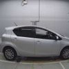 toyota aqua 2013 CFJ8194746 image 8