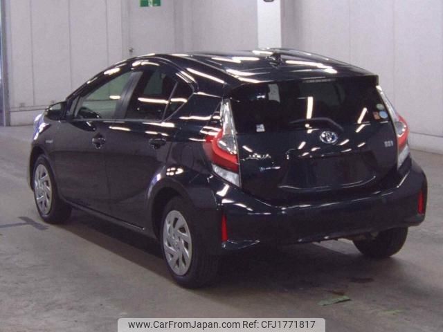 toyota aqua 2017 CFJ1771817 image 2