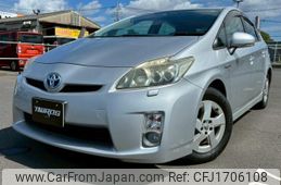 toyota prius 2011 CFJ1706108
