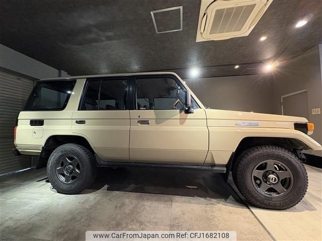 toyota land-cruiser 1993 CFJ1682108 image 2