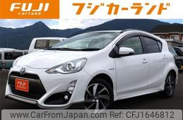 toyota aqua 2015 CFJ1646812