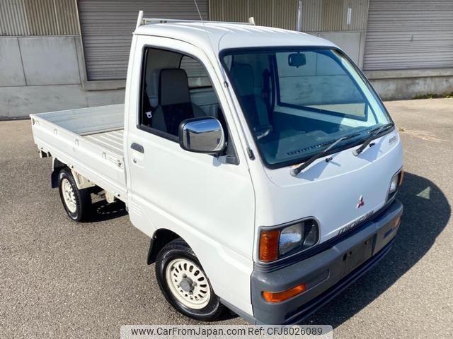 mitsubishi-minicab-truck-1996-3081-car_4ae802bd-10ff-4395-a327-f8a2a0762f9a