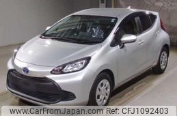 toyota aqua 2022 quick_quick_6AA-MXPK11_2042996