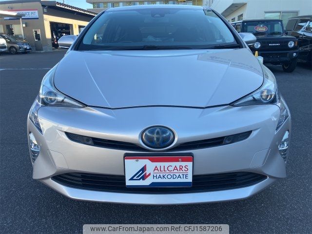 toyota prius 2016 CFJ1587206 image 2