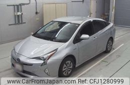 toyota prius 2016 -TOYOTA--Prius ZVW55-8033759---TOYOTA--Prius ZVW55-8033759-