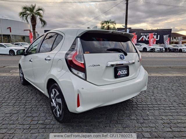toyota aqua 2020 CFJ1780025 image 2