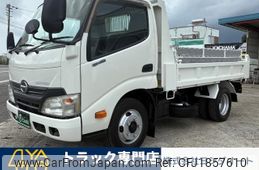 hino dutro 2012 CFJ1857610