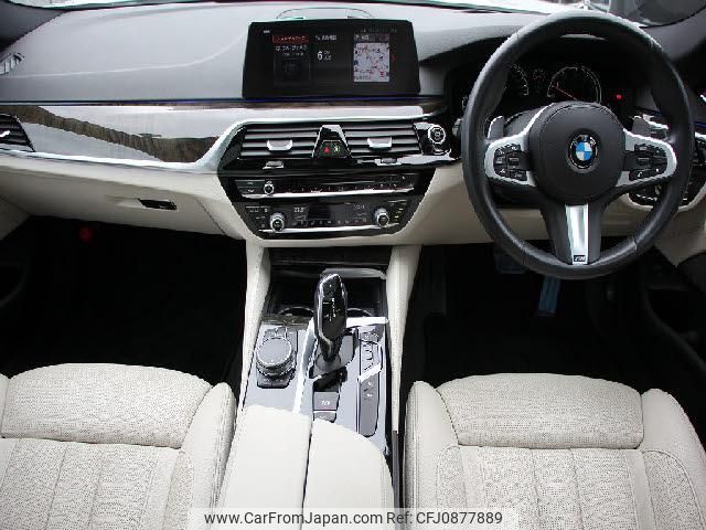 bmw 5-series 2017 quick_quick_DBA-JA20_WBAJA52070G884843 image 2